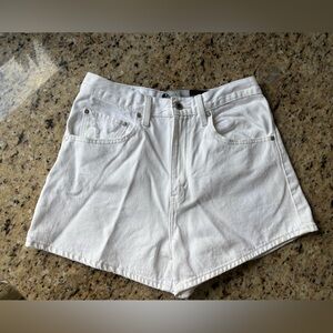 Silver Tab by Levi's White Jean Mom Shorts- NWOT
